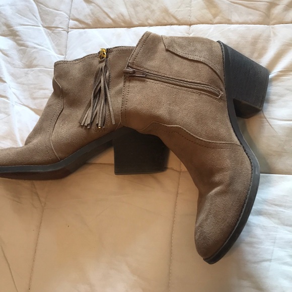 Cowboy style ankle boots - Picture 2 of 2